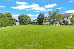 2555 Winfield Ct, Troy, OH 45373 - Photo 9