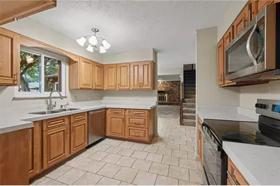 2980 Meadow Park, Kettering, OH 45440 - Photo 3