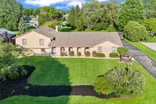 2425 Greenlawn Dr, Troy, OH 45373 - Photo 3