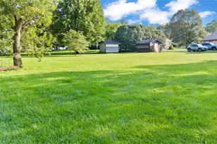 2425 Greenlawn Dr, Troy, OH 45373 - Photo 7