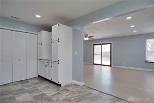 6214 Shull Rd, Huber Heights, OH 45424 - Photo 15