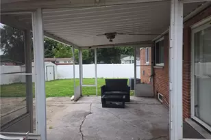 2404 Danube Ct, Kettering, OH 45420 - Photo 33