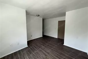946 Burton Ave, Cincinnati, OH 45229 - Photo 5