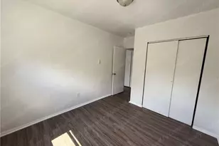 946 Burton Ave, Cincinnati, OH 45229 - Photo 11