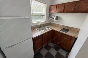 946 Burton Ave, Cincinnati, OH 45229 - Photo 7