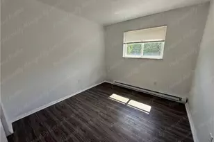 946 Burton Ave, Cincinnati, OH 45229 - Photo 9