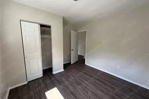 946 Burton Ave, Cincinnati, OH 45229 - Photo 13