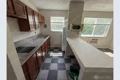 946 Burton Avenue #11, Cincinnati, OH 45229 - Photo 7