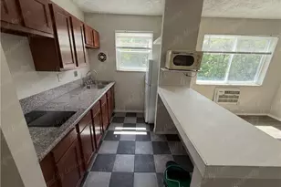 946 Burton Ave, Cincinnati, OH 45229 - Photo 7