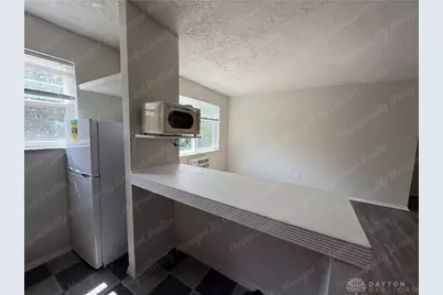 946 Burton Avenue #11, Cincinnati, OH 45229 - Photo 9
