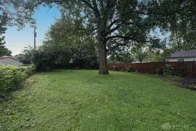 208 W Circle Drive, West Carrollton, OH 45449 - Photo 5