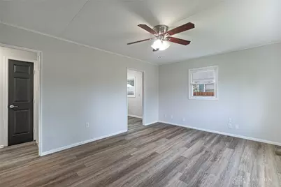 208 W Circle Drive, West Carrollton, OH 45449 - Photo 17