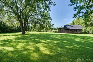 222 E Social Row Rd, Dayton, OH 45458 - Photo 23