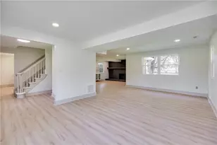 222 E Social Row Rd, Dayton, OH 45458 - Photo 3
