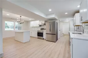 222 E Social Row Rd, Dayton, OH 45458 - Photo 9