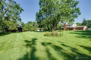 222 E Social Row Rd, Dayton, OH 45458 - Photo 25