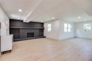 222 E Social Row Rd, Dayton, OH 45458 - Photo 5