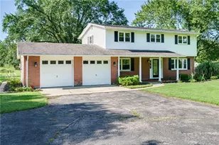 222 E Social Row Rd, Dayton, OH 45458 - Photo 3