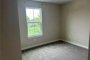 384 Warm Springs Dr, Fairborn, OH 45459 - Photo 9