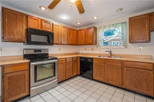 5829 Waynegate Rd, Huber Heights, OH 45424 - Photo 11