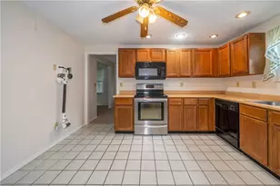 5829 Waynegate Rd, Huber Heights, OH 45424 - Photo 9