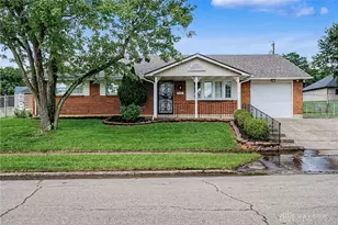 1021 Bethune Cir, Dayton, OH 45417 - Photo 3