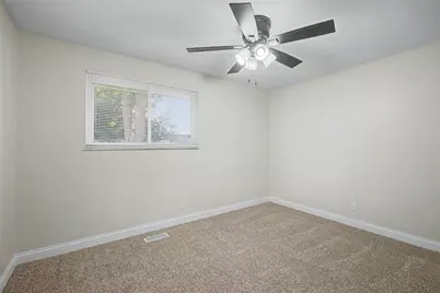 8215 Gibson Avenue, Fairborn, OH 45324 - Photo 23