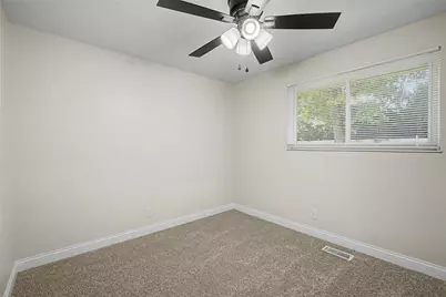 8215 Gibson Avenue, Fairborn, OH 45324 - Photo 25