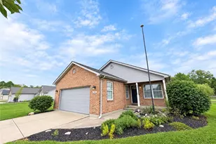 7903 Edgewater Dr, Middletown, OH 45042 - Photo 1