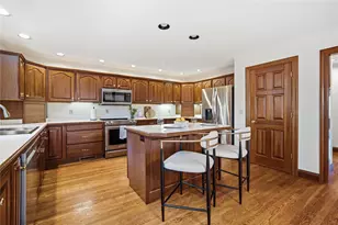 2535 S Creek Cir, Spring Valley Twp, OH 45370 - Photo 9