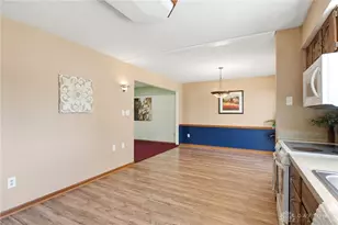 4043 Summerfield Dr, Beavercreek, OH 45432 - Photo 11