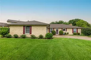 1621 Silverlake Dr, Washington Twp, OH 45458 - Photo 11
