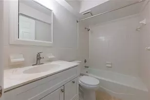 1621 Silverlake Dr, Washington Twp, OH 45458 - Photo 13