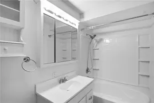 1032 Hyde Park Dr, Centerville, OH 45429 - Photo 25