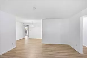 1032 Hyde Park Dr, Centerville, OH 45429 - Photo 7