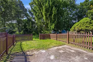 1032 Hyde Park Dr, Centerville, OH 45429 - Photo 31