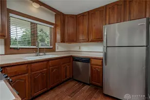 5284 Bittersweet Dr, Washington Twp, OH 45429 - Photo 9