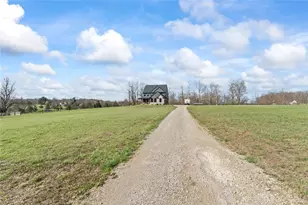 2425 Middleboro Rd, Washington Twp, OH 45113 - Photo 3