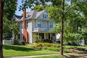 305 Oakwood Ave, Oakwood, OH 45409 - Photo 1
