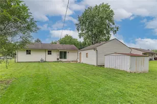 3382 Valleywood Dr, Dayton, OH 45429 - Photo 21