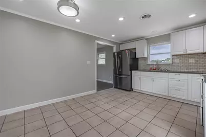 3382 Valley Wood Drive, Dayton, OH 45429 - Photo 9