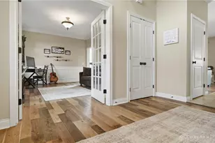 2327 Elizabeth Dr, Clearcreek Twp, OH 45068 - Photo 5