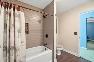 2351 Wellington Ln, Beavercreek Twp, OH 45385 - Photo 45