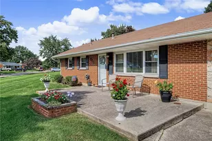 301 Carol Ln, Union, OH 45322 - Photo 5