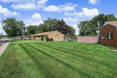 301 Carol Lane, Union, OH 45322 - Photo 3
