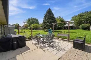 8353 Schoolgate Dr, Huber Heights, OH 45424 - Photo 25