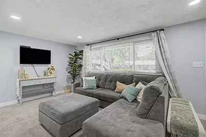 3840 Saranac Circle, Dayton, OH 45429 - Photo 9