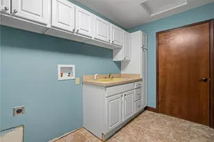 195 Colonial Ln, Dayton, OH 45429 - Photo 31