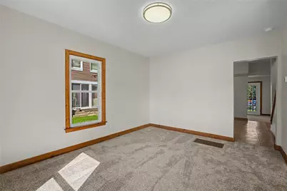 17 E Cottage Avenue, Dayton, OH 45449 - Photo 7