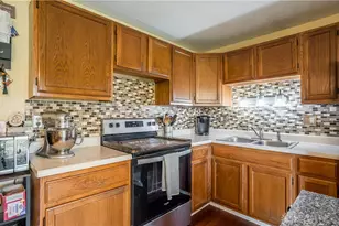 7319 Belle Plain Dr, Dayton, OH 45424 - Photo 9